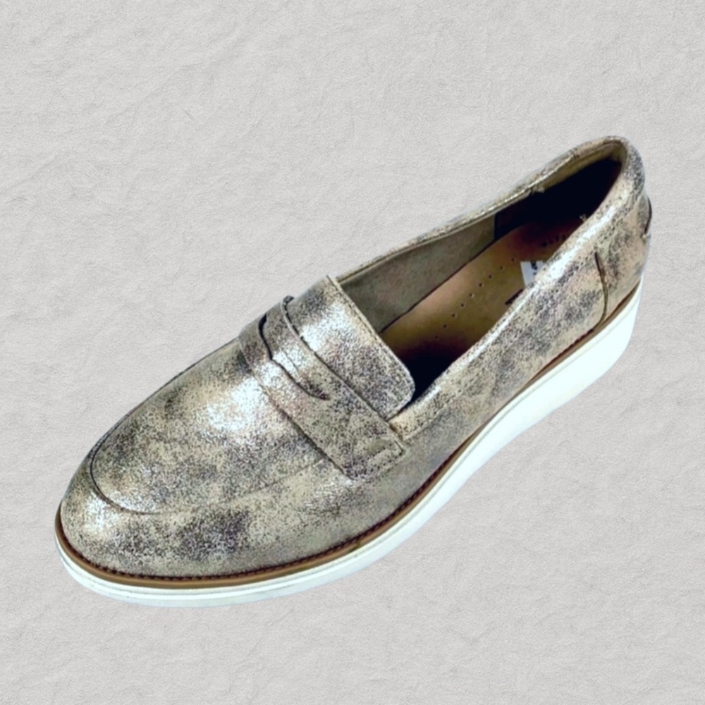 Clarks Collection Womens Sharon Ranch Gold Rubbed Leather Loafers Size 10